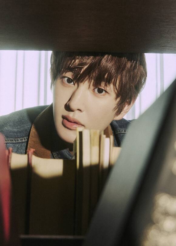 온유가 미니 5집 'TOUGH LOVE' 트랙리스트를 공개했다. /그리핀엔터