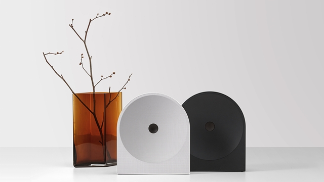 삼성전자는 'iF 디자인 어워드 2026'에서 '뮤직 스튜디오 5'(사진)와 '지속 가능한 가전 소모품 선행 콘셉트' 등 금상 2개를 포함해 총 77개의 상을 받았다고 25일 밝혔다. /삼성전자