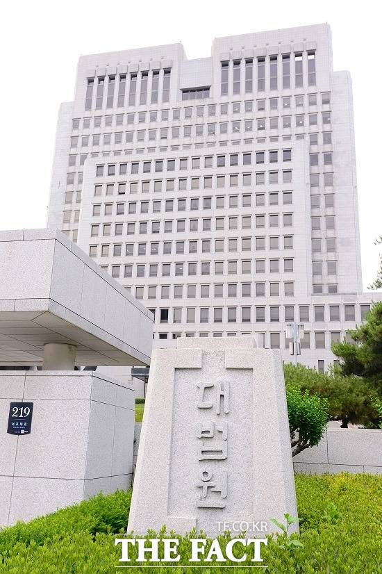 이른바 3대 사법개혁안이 더불어민주당 주도로 국회 본회의를 통과하면서 법조계를 중심으로 비판의 목소리가 커지고 있다./남용희 기자