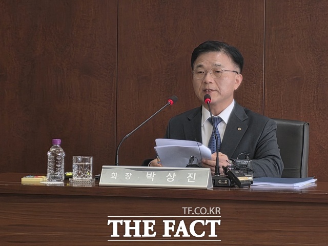 박상진 한국산업은행 회장이 25일 오후 2시 여의도 산업은행 본점에서 열린 기자간담회에 참석하고 있다. /여의도=이선영 기자
