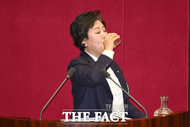 '3차 상법 개정안' 이어 '형법 개정안' 필리버스터 진행하는 국민의힘.