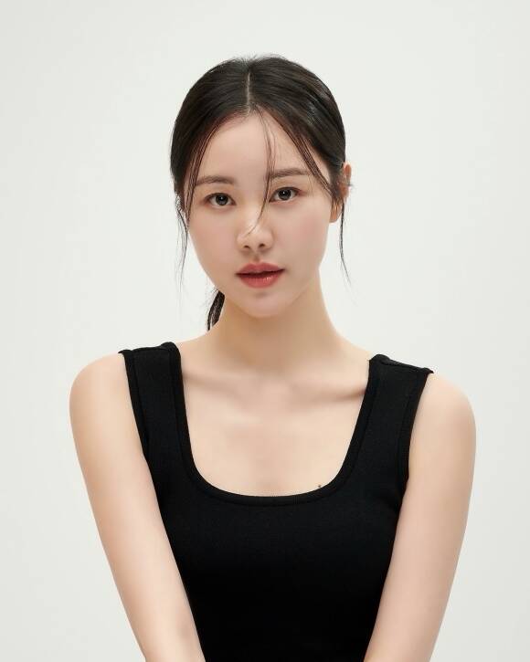 배우 김예원이 정유미 고민시 박혁권 등이 소속된 미스틱스토리와 전속계약을 체결하며 활발한 활동을 예고했다. /미스틱스토리