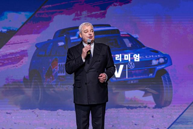 틸 셰어 폭스바겐그룹 대표이사 사장이 지난해 8월 플래그십 SUV '신형 투아렉' 런칭 행사에서 발언하고 있다. /폭스바겐그룹코리아