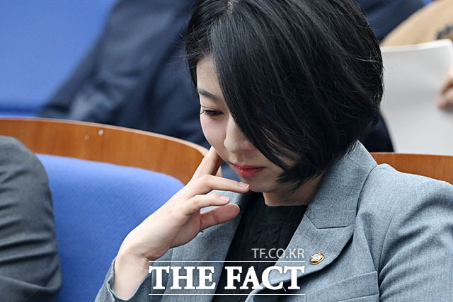 국민의힘 배현진 의원와 김종혁 전 최고위원의 가처분 신청에 대한 법원의 판단은 오는 3월 초순과 중순에 나올 것으로 보인다. /남용희 기자