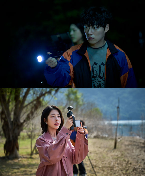 영화 '살목지'로 스크린 데뷔에 나서는 윤재찬(위쪽)과 장다아의 스틸이 공개됐다 /㈜쇼박스