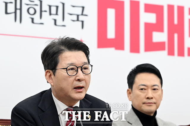 '원내대표 없는 최고위원회의' 속 타는 장 대표.