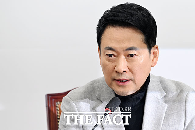 '원내대표 없는 최고위원회의' 속 타는 장 대표.