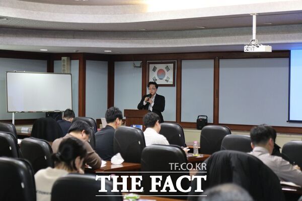 대전상공회의소는 27일 상의회관 4층 중회의실에서 관내 기업 재무·회계 담당자 60여 명이 참석한 가운데 '2025 개정세법 설명회'를 개최했다. /대전상공회의소