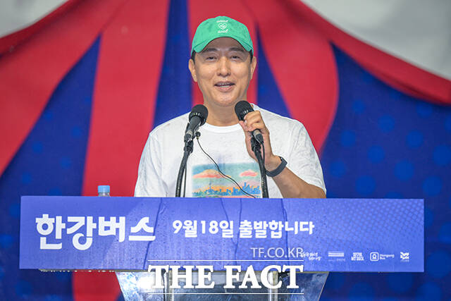 지난해 9월 17일 열린 한강버스 취항식에서 오세훈 서울시장이 인사말을 하고 있다. /더팩트 DB