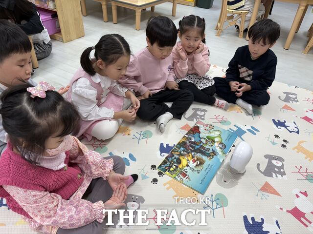 충남도교육청의 '다보듬돌봄기관'에서 어린이들이 안정적인 교육·돌봄서비스를 받고 있다. /충남교육청