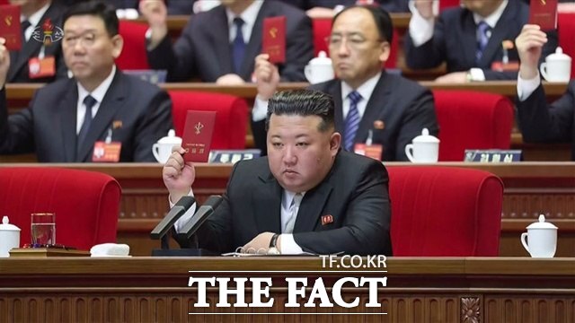 북한의 최대 정치 행사인 제9차 노동당 대회가 지난 19일부터 25일까지 진행됐다. 사진은 지난 22일 9차 당대회에 참석했던 김 위원장 모습. /뉴시스, 조선중앙TV 갈무리