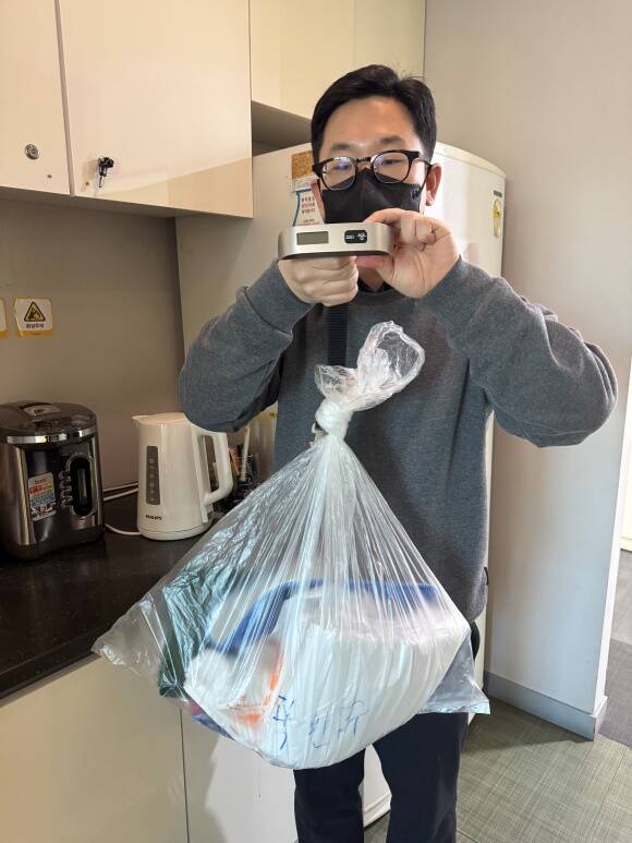 서울시가 시민이 직접 생활폐기물 배출량을 측정·기록하며 100일간 감량에 도전하는 캠페인을 운영한다. /서울시