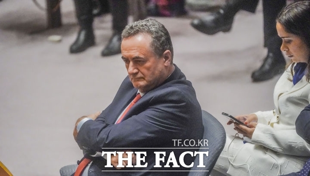 이스라엘이 이란에 예방적 미사일 공격을 감행했다. 사진은 이스라엘 카츠 이스라엘 국방장관. /AP. 뉴시스