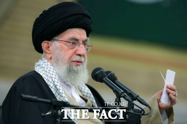 이란 국영방송 IRIB는 1일(현지시간) 이란 최고지도자가 순교했다고 보도하며 이란 최고지도자 아야톨라 알리 하메네이(사진)의 사망을 공식화했다. /AP.뉴시스