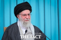  트럼프 '이란 최고지도자 하메네이 사망…군·경 항복하라'