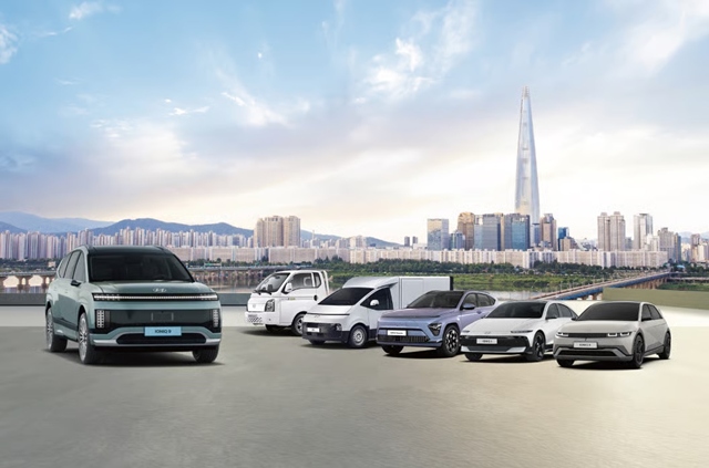 아이오닉 9이 '2026 올해의 차' 3관왕을 달성한 가운데 현대차가 EV 특별 프로모션에 나섰다. /현대차