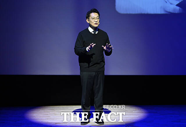 6.3지방선거에서 인천 계양을 국회의원 보궐선거 후보 출마를 위해 사퇴한 김남준 전 청와대 대변인이 2일 오후 인천 계양구 경인교육대학교에서 '쉬운 정치, 김남준' 북콘서트를 열고 있다. /인천=박헌우 기자