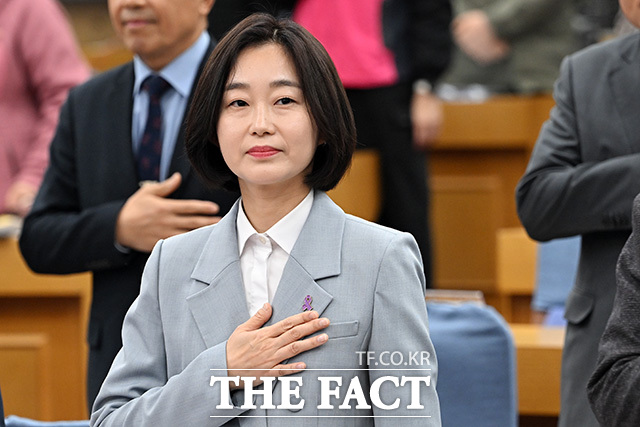 국회 의원회관에서 '빛의 광장에서 평택의 미래로' 북콘서트 개최한 김재연 진보당 상임대표.