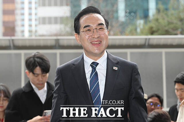 박홍근 기획예산처 장관 후보자가 3일 오전 서울 중구 예금보험공사에 마련된 인사청문회 준비 사무실로 출근하며 입장을 밝히고 있다. /박헌우 기자