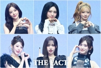  아이브, 주간 차트 장악…'BANG BANG'·'BLACKHOLE' 쌍끌이 흥행