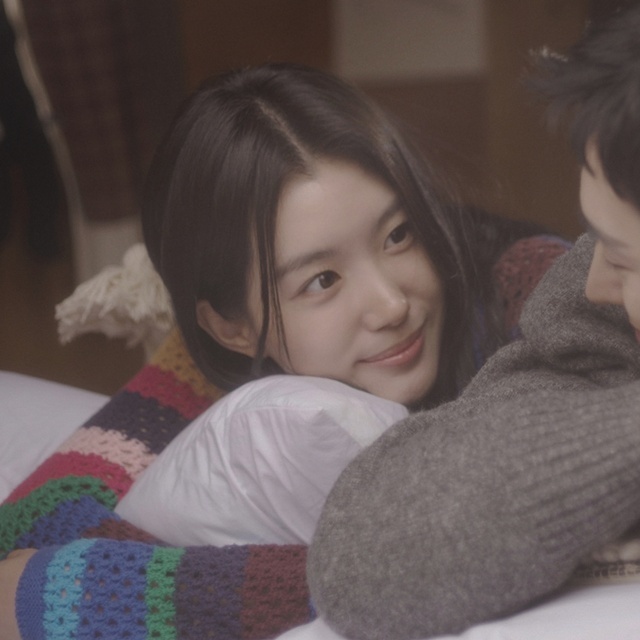 버추얼 걸그룹 수소진이 지난 3일 여성 듀오 다비치의 노래 '별이 빛나는 밤'을 정식 리메이크했다. 사진은 배우 문지원의 모습이 담긴 '별이 빛나는 밤' 뮤직비디오의 한 장면. /브라더후드엔터테인먼트