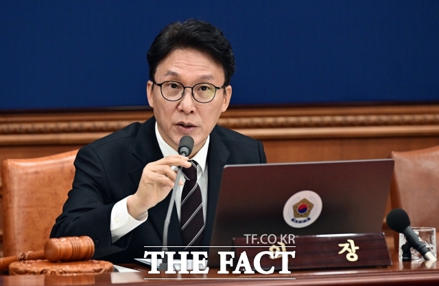 미국·이스라엘의 이란 공습으로 중동 사태가 격화한 가운데 정부는 국민 안전 귀국에 총력을 다하고 있다. 3일 외교부에 따르면 이란·이스라엘에 체류 중이던 국민 89명이 안전하게 대피했다. 사진은 김민석 국무총리. /임영무 기자