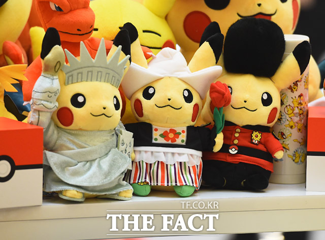 택배기사가 배송 중이던 2610만원 상당의 포켓몬 카드를 들고 잠적해 경찰이 수사에 나섰다. 서울 혜화경찰서는 업무상 횡령 혐의로 한진택배 송파영업소 산하 모 집배점과 택배기사 A 씨, B 씨를 입건해 수사 중이라고 4일 밝혔다. 사진은 기사와 무관 /임세준 기자