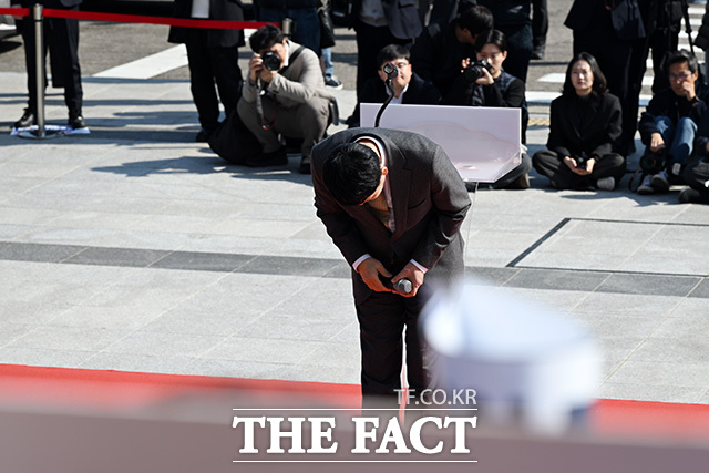 규탄대회 참석해 발언하는 장 대표.