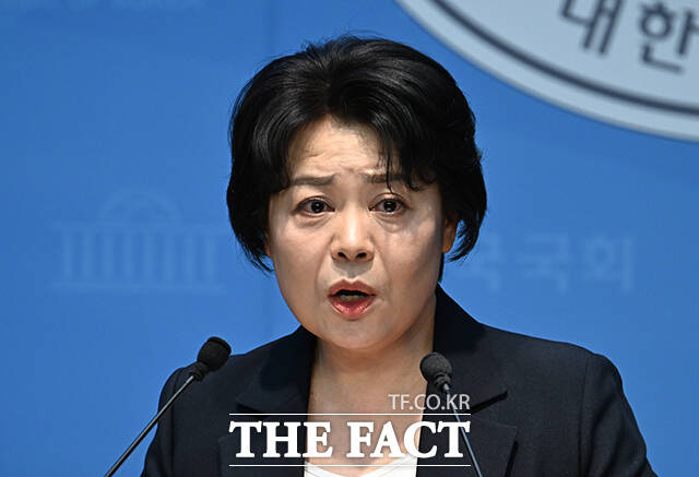 윤희숙 전 국회의원이 4일 오전 서울 여의도 국회 소통관에서 서울시장 출마선언을 하고 있다. /국회=박헌우 기자