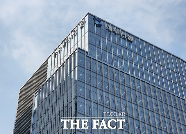 대우건설은 자기주식 471만5000주를 소각하기로 4일 이사회에서 의결했다. 소각 규모는 3일 종가 기준 약 420억원 수준이다. /더팩트 DB