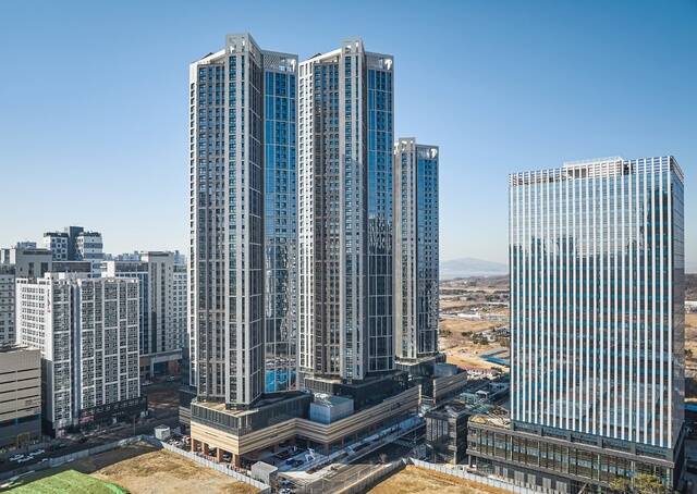 청라 한양수자인 디에스틴이 4일부터 입주를 시작했다. 사진은 청라 한양수자인 디에스틴 전경. /BS한