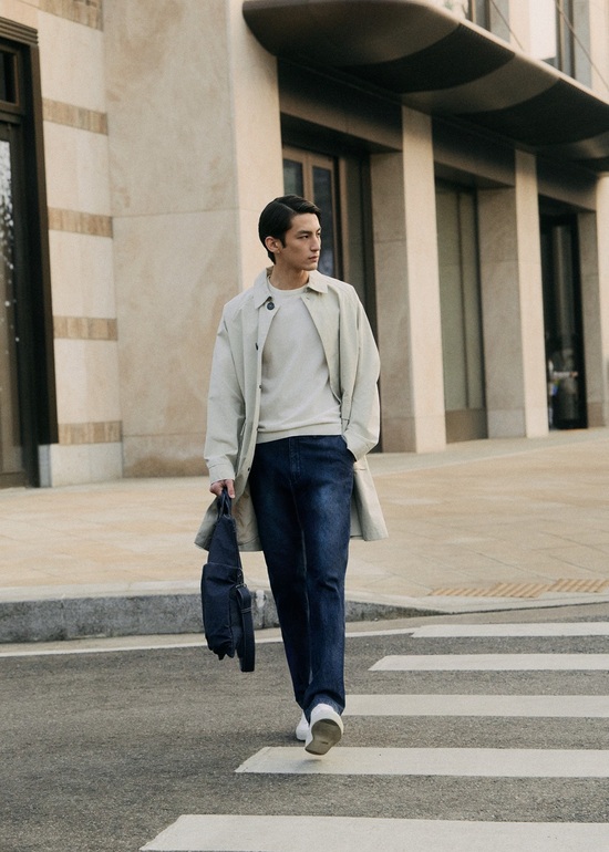 신세계라이브쇼핑은 봄을 맞아 신세계맨즈컬렉션의 S/S 신상품을 선보인다. /신세계라이브쇼핑