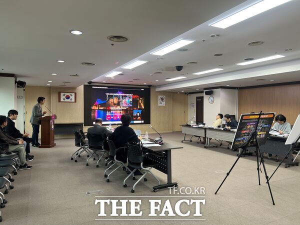 대전시 서구는 지난 4일 대덕대로 미디어 파사드 거리 조성 사업 설계 공모 심사를 마치고 최종 당선작을 선정했다. 와우하우스 작품이 당선작으로 선정됐다. /대전 서구