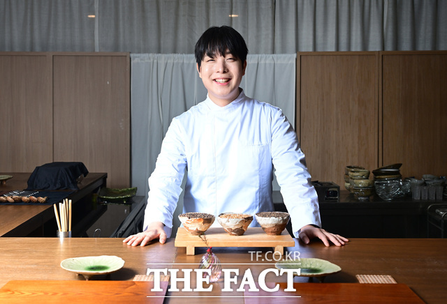 박주성 셰프는 좋아하지 않은 음식까지 좋아하게 만드는 요리사가 되기 위해 노력하겠다는 포부를 밝혔다./이새롬 기자