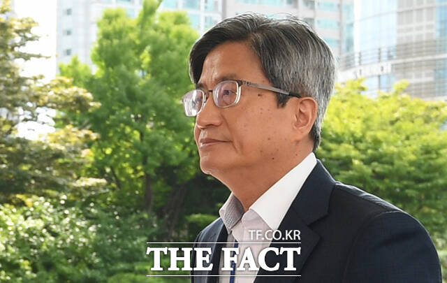 검찰이 임성근 전 부산고법 부장판사의 사표를 부당하게 반려하고 국회에 거짓 해명을 한 혐의를 받은 김명수 전 대법원장에 대해 불기소로 결론냈다. /박헌우 기자