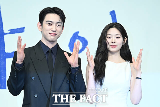 배우 박진영과 김민주, 김윤진 감독(왼쪽부터).