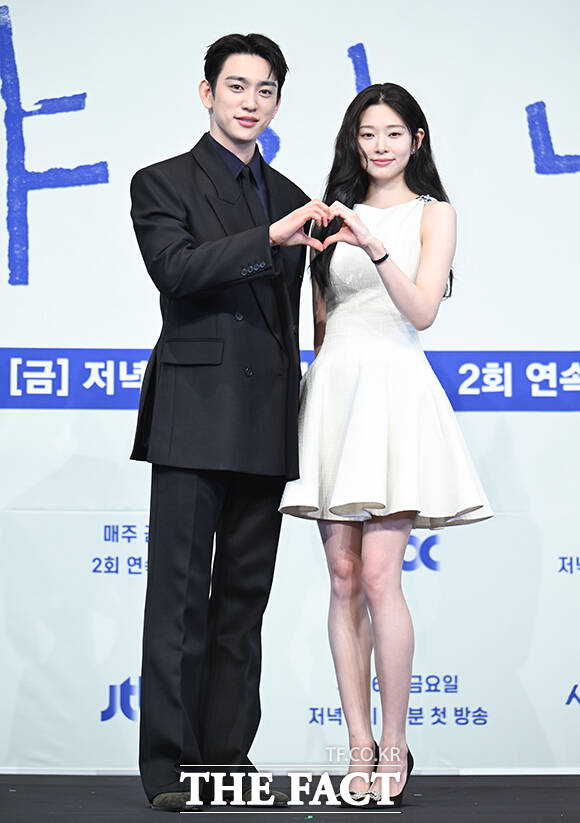 배우 박진영과 김민주, 김윤진 감독(왼쪽부터).