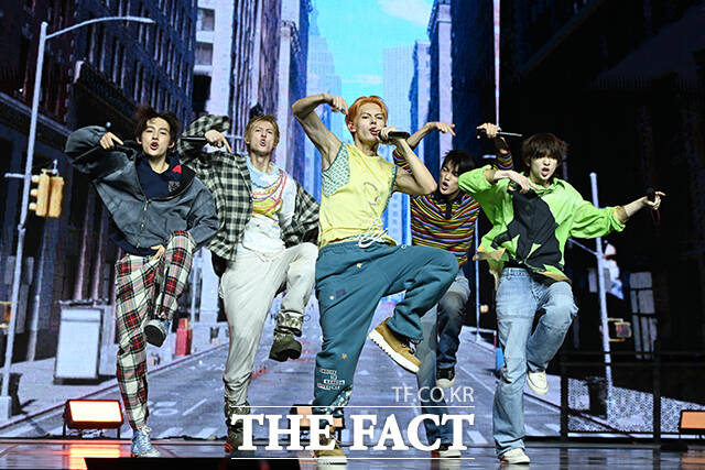 신인으로 역대급 기록을 쓰고 있는 코르티스가 오는 4월 컴백을 목표로 준비 중이다. 사진은 지난해 8월 열린 데뷔 쇼케이스 당시 모습. /서예원 기자