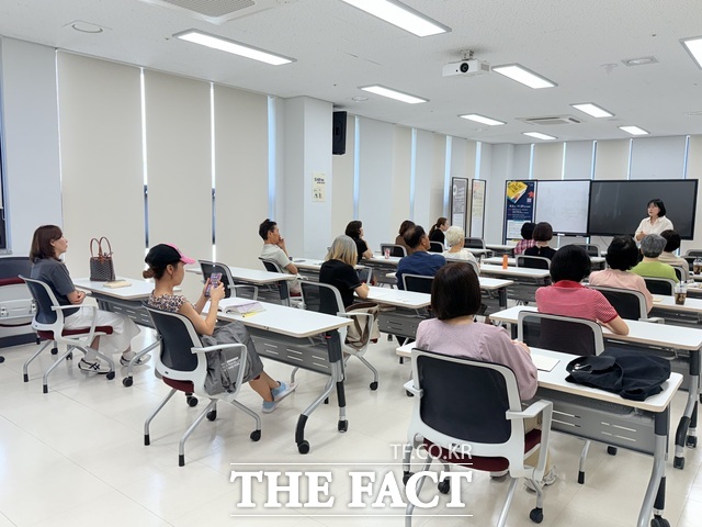 광주시 북구가 구립도서관에서 독서·문화 프로그램을 운영하고 있다. /광주시 북구