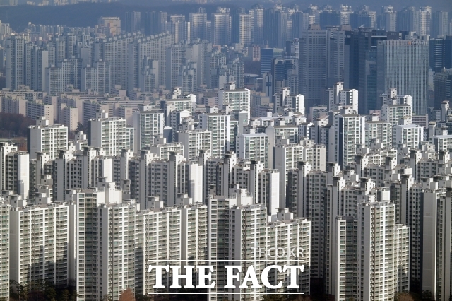 지난해 전국 1순위 청약경쟁률 상위 10곳은 모두 주요 업무지구로 30분 이내 이동이 가능한 직주근접 단지로 나타났다. /남윤호 기자