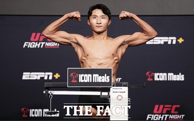 4일 UFC 페더급 파이터 이정영(30)과 오는 7일 경기를 앞두고 진행한 8개월의 미국 폐관수련 등에 대해 진솔한 이야기를 나눴다. /UFC