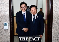  복당 뒤 정청래 대표 찾은 송영길 [TF사진관]