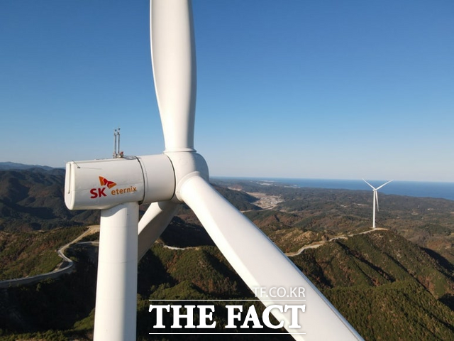 KKR이 SK그룹 신재생에너지 계열사 SK이터닉스 인수 절차에 착수했다. /SK이터닉스