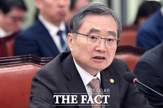 조현 외교부 장관은 6일 오전 국회 외교통일위원회 전체회의에 출석해 미국이 우리 정부에 이란 공습을 사전 통보한 사실은 없다고 밝혔다. /국회=남용희 기자