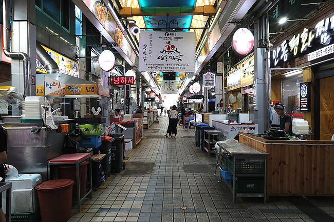 안동찜닭 골목 모습. /안동시