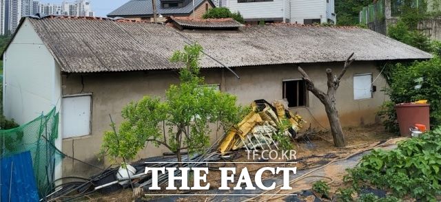 슬레이트 지붕 건물 /수원시