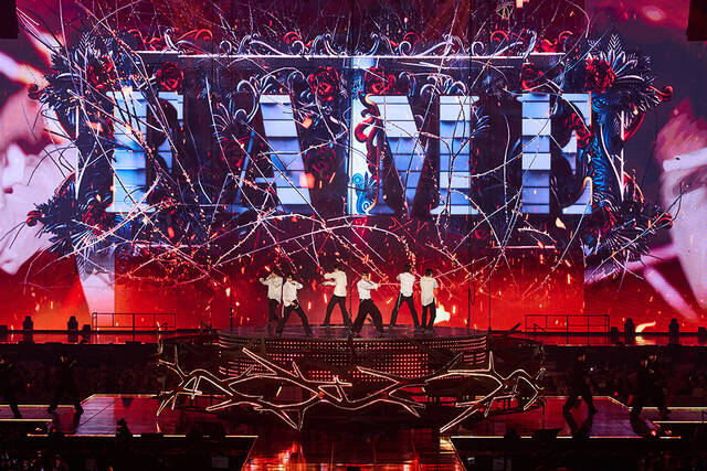 이번 피날레 공연은 8개월 만에 서울에서 열린 라이즈의 단독 콘서트로 시작 전부터 팬들의 성원이 이어져 시야제한석까지 개방돼 사흘간 3만 2천 관객이 들어찼다. /SM엔터