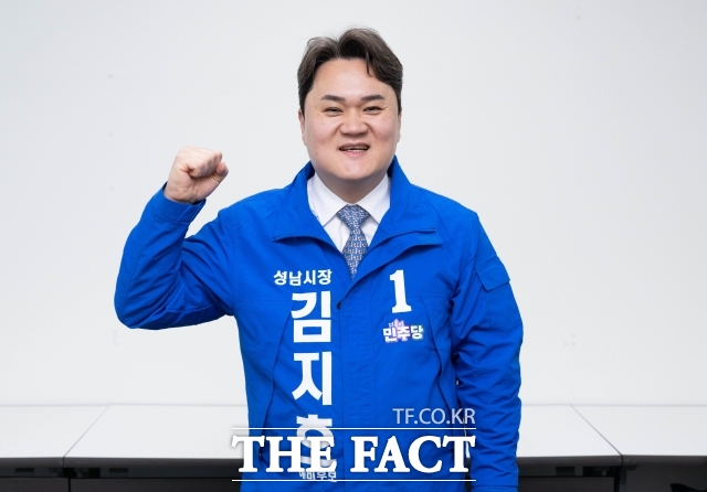 젊은 피 정치인인 김 대변인은 젊다는 자신의 강점으로 공무원과 소통하겠다고 다짐했다./국회=박헌우 기자