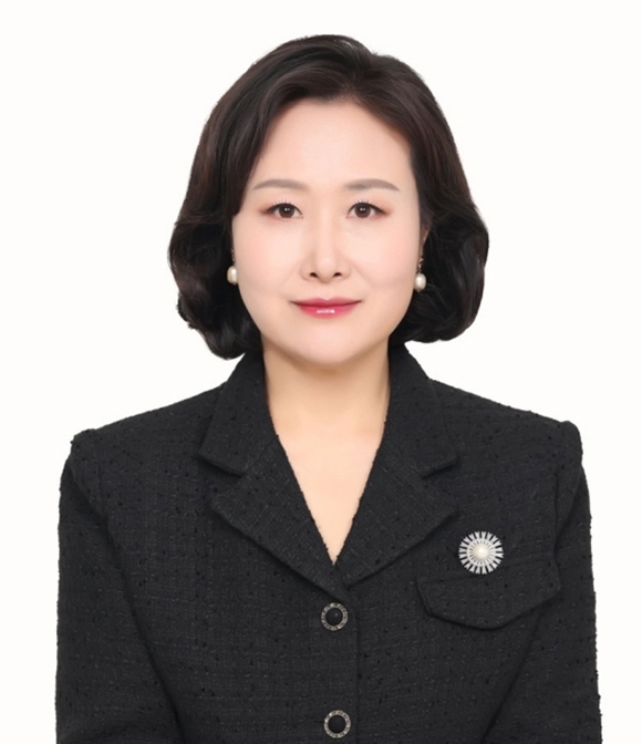 KB손해보험 사외이사 후보추천위원회가 금융소비자 보호 분야 전문가인 조혜진 인천대학교 소비자학과 교수를 신임 사외이사 후보로 선정했다. /KB손해보험