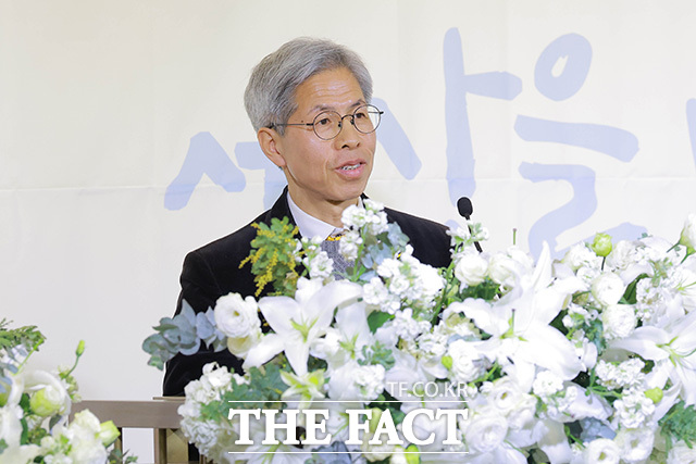 권영국 정의당 대표가 축사를 하고 있다.